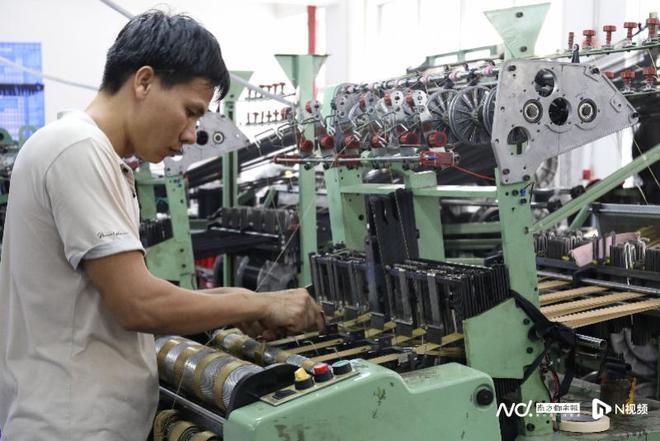 中大纺织商圈有序复市，服装设计企业抱团以高质量发展突围